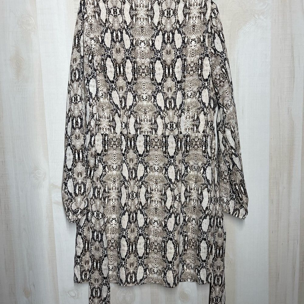 Sage the label snake skin print mini v-neck dress, size medium - Picture 11 of 13